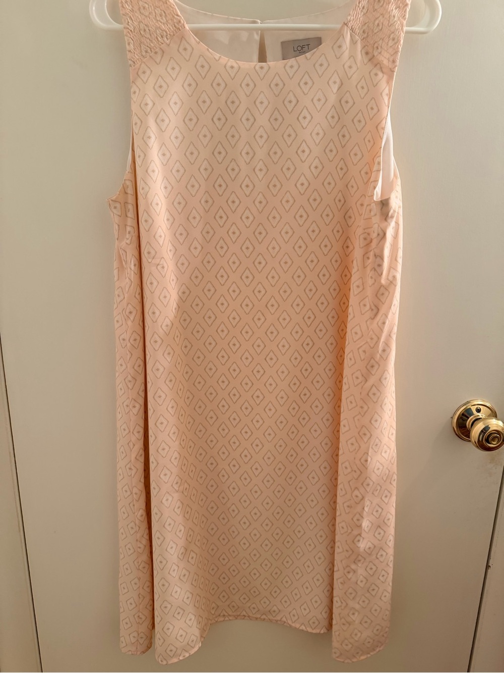 LOFT Blush Pink Sleeveless Diamond-Print Shift Dress